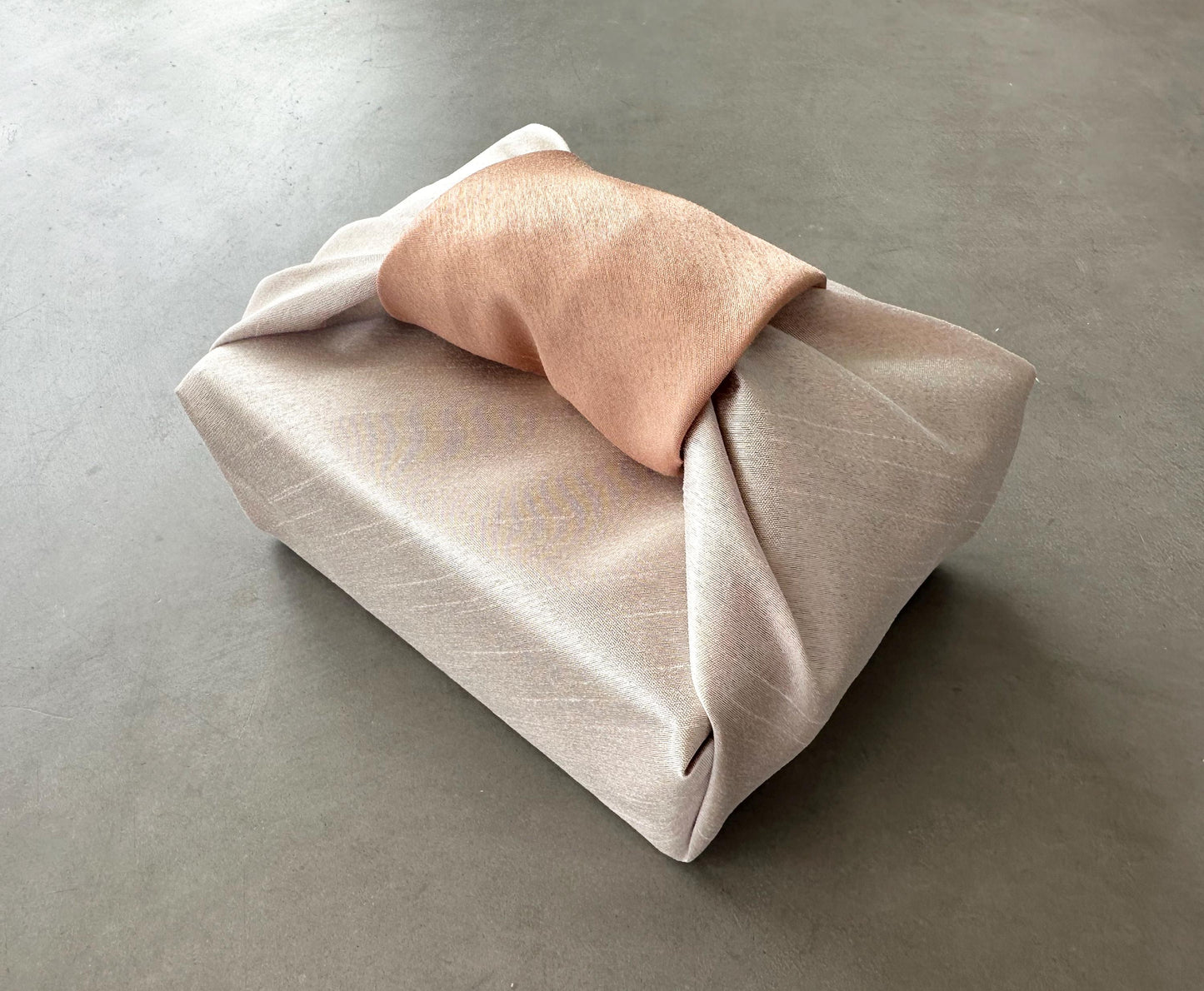 Reversible Beige & Ivory