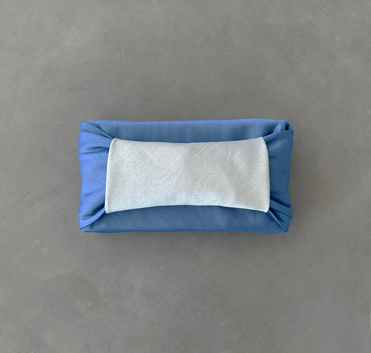 Reversible Sky Blue & Ivory